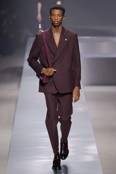 Look 49